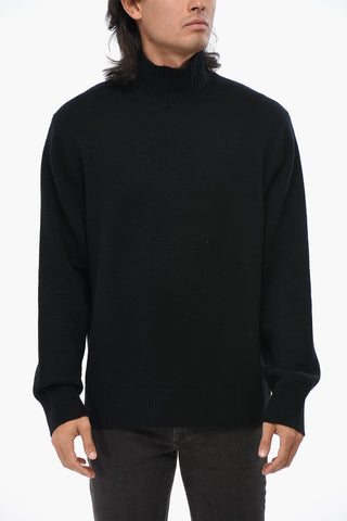 Rollkragenpullover aus Kaschmir mit Rippbündchen