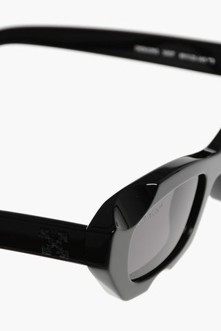 Oval Sunglasses VENEZIA in Solid Color with Iconic Detail