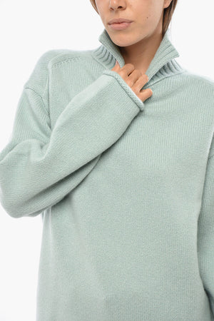 Maglia In Cashmere con Collo Alto a Costine
