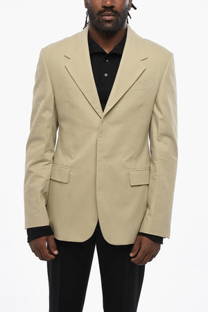Zweiknopfjacke mit zwei Schlitzen und klassischem Revers
