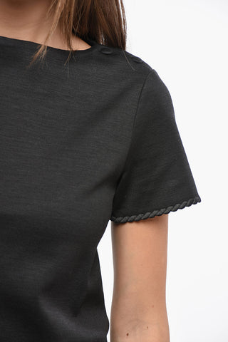 Einfarbiges Rundhals-T-Shirt mit Seiden-Details