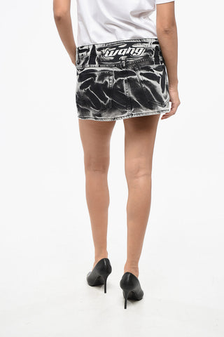 데님 미니스커트 애시드 워시 효과 로고 자수