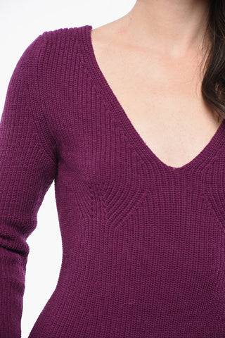 Slim-Fit einfarbiger Pullover mit V-Ausschnitt