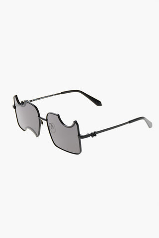 Rechteckige Sonnenbrille mit ikonischem Motiv