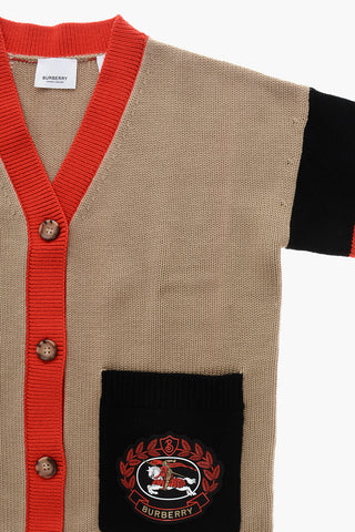 Cardigan aus Wolle mit V-Ausschnitt und Patch-Logo