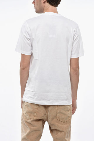 T-Shirt mit Rundhalsausschnitt aus Baumwolle mit erhabenem Druck