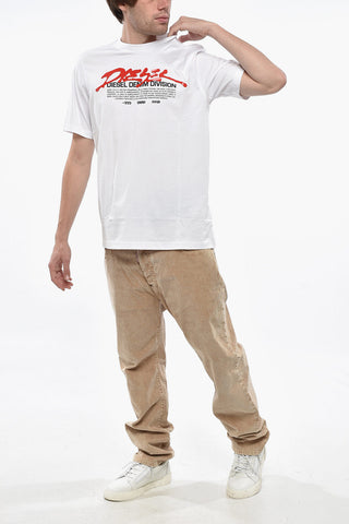T-Shirt mit Rundhalsausschnitt aus Baumwolle mit erhabenem Druck