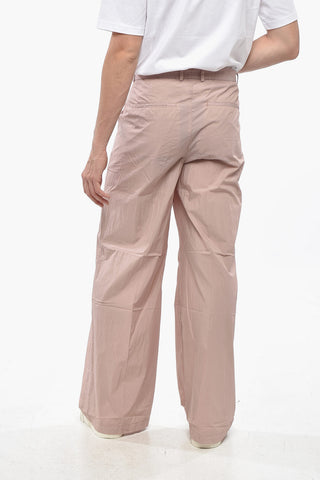 Gerade geschnittene Hose aus Baumwolle und Nylon mit Perlmuttknopf