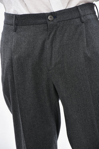 Single-Pleated Virgin Wool Tapered Fit Pants