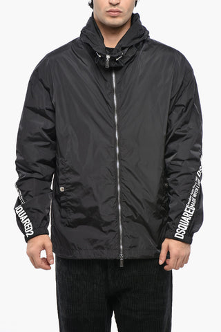 Nylonjacke mit Kapuze