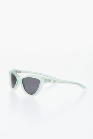 Einfarbige Sonnenbrille ATLANTA mit erhabenem Arrow-Detail