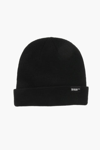 Einfarbiges Woll-Beanie mit kontrastierendem Patch