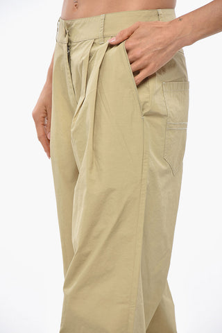Pantaloni LELE a Doppia Pince in Nylon con Bottone Tone su Tono