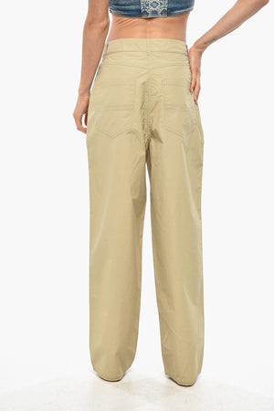 Pantaloni LELE a Doppia Pince in Nylon con Bottone Tone su Tono