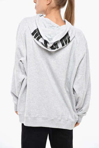 Baumwoll-Hoodie mit kontrastierendem Logo