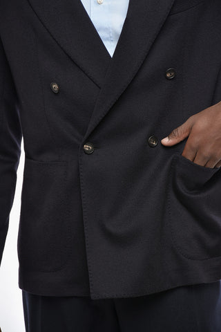 Zweireihige Jacke aus Kaschmir mit Peak-Revers