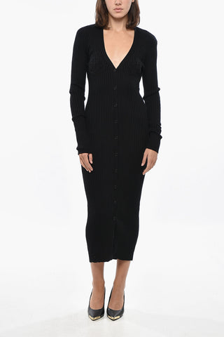 Besticktes Strickkleid mit vorderer Knopfleiste