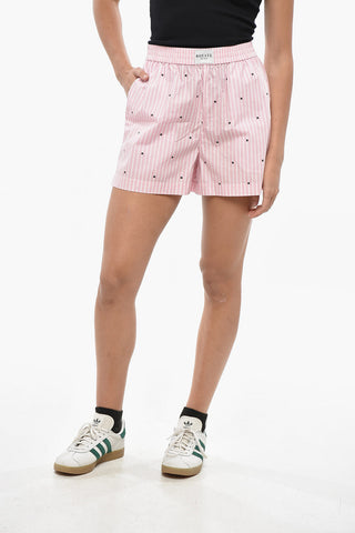Gestreifte Shorts mit Allover-Monogramm