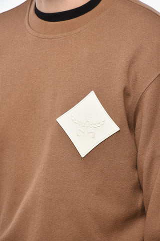 Solid Color Crew-neck Sweatshirt with Logo Patch on the Front