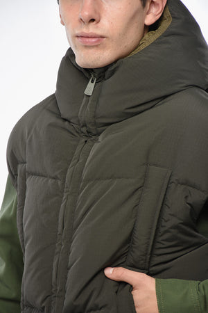 Ärmellose Daunenjacke ANDREW aus Nylon-Jacquard