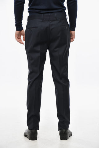 Two-Button Suit with Two Vents and Classic Lapel