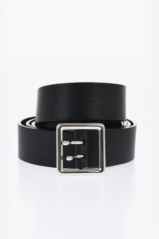 Einfarbiger Ledergürtel mit silberner 35-mm-Schnalle