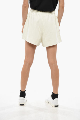 Shorts a Tinta Unita con Monogram Tono su Tono