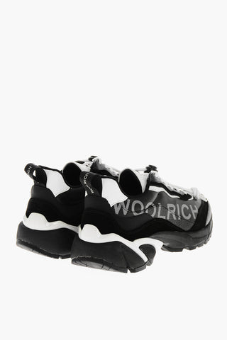 Sneaker TECH RUNNER aus genarbtem Leder mit gedrucktem Logo