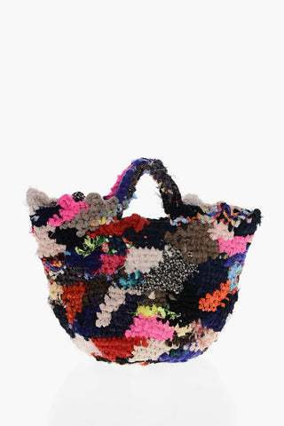 Mehrfarbige Häkeltasche