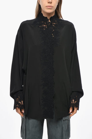 Seidenbluse mit besticktem Kragen
