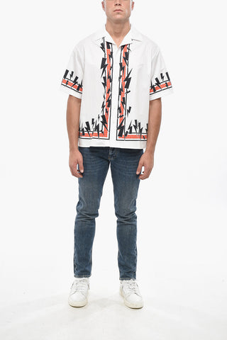 Boxy Fit Kurzarmhemd mit Jumbled Bolts-Print