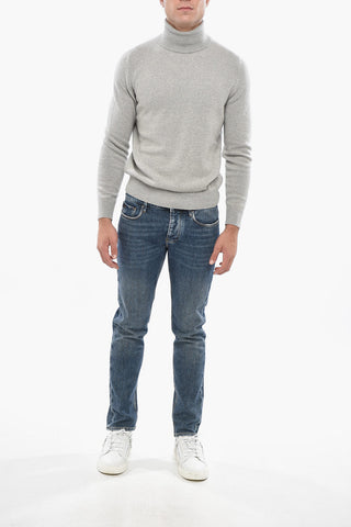 Maglia a Collo Alto in Lana Vergine e Cashmere