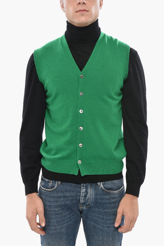 Maglia Smanicata in Cashmere con Abbottonatura Frontale