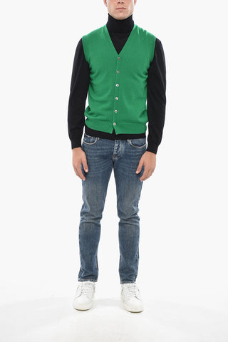Maglia Smanicata in Cashmere con Abbottonatura Frontale