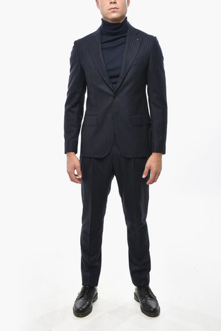 CC COLLECTION Virgin Wool Chalk-Stripe 3-Button Suit with Two Vents and Classic Lapel