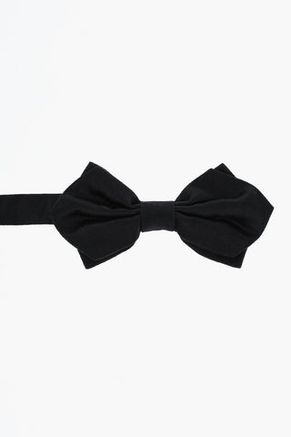 Solid Color Diamond Point Bow Tie