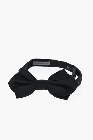 Solid Color Diamond Point Bow Tie