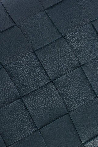 Pouch Aus Geflochtenem Leder Mit Reißverschluss