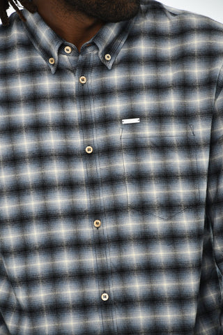 Kariertes Button-Down-Hemd