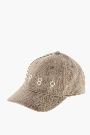 Cappello Baseball in Denim Floccato con Dettaglio in Metallo