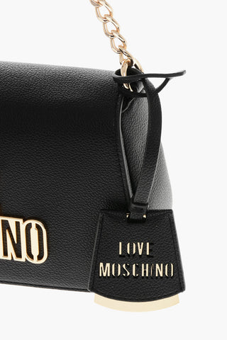 LOVE Schultertasche aus Veganleder mit geprägtem Logo