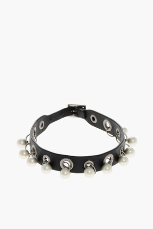 Choker in Pelle con Occhielli in Metallo e Perle 