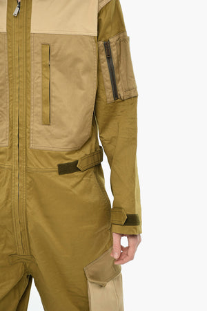 Color-Block-Latzhose mit Logo auf der Rückseite