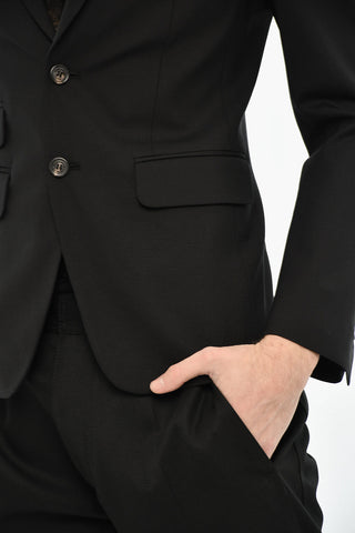 Zweiknopf-Blazer aus Stretch-Schurwolle mit spitzem Revers