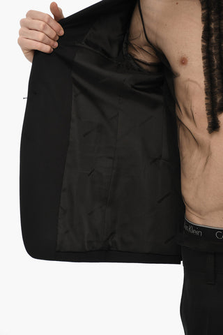 Zweiknopf-Blazer aus Stretch-Schurwolle mit spitzem Revers