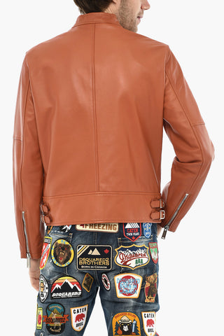 Lederjacke mit seitlichen Schnallen