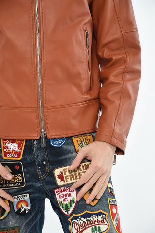 Lederjacke mit seitlichen Schnallen