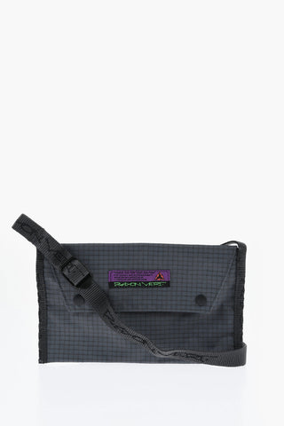 Schultertasche ULTRAGRID aus Nylon mit Druckknöpfen