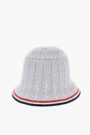 배색 테두리 케이블 니트 클로슈 햇