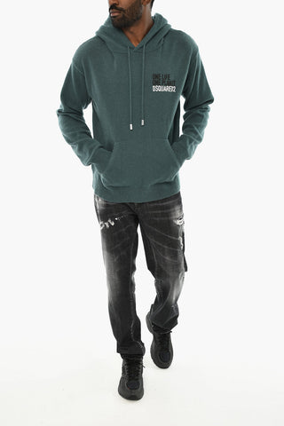 Kaschmirpullover mit Kapuze und aufgesetzten Taschen
